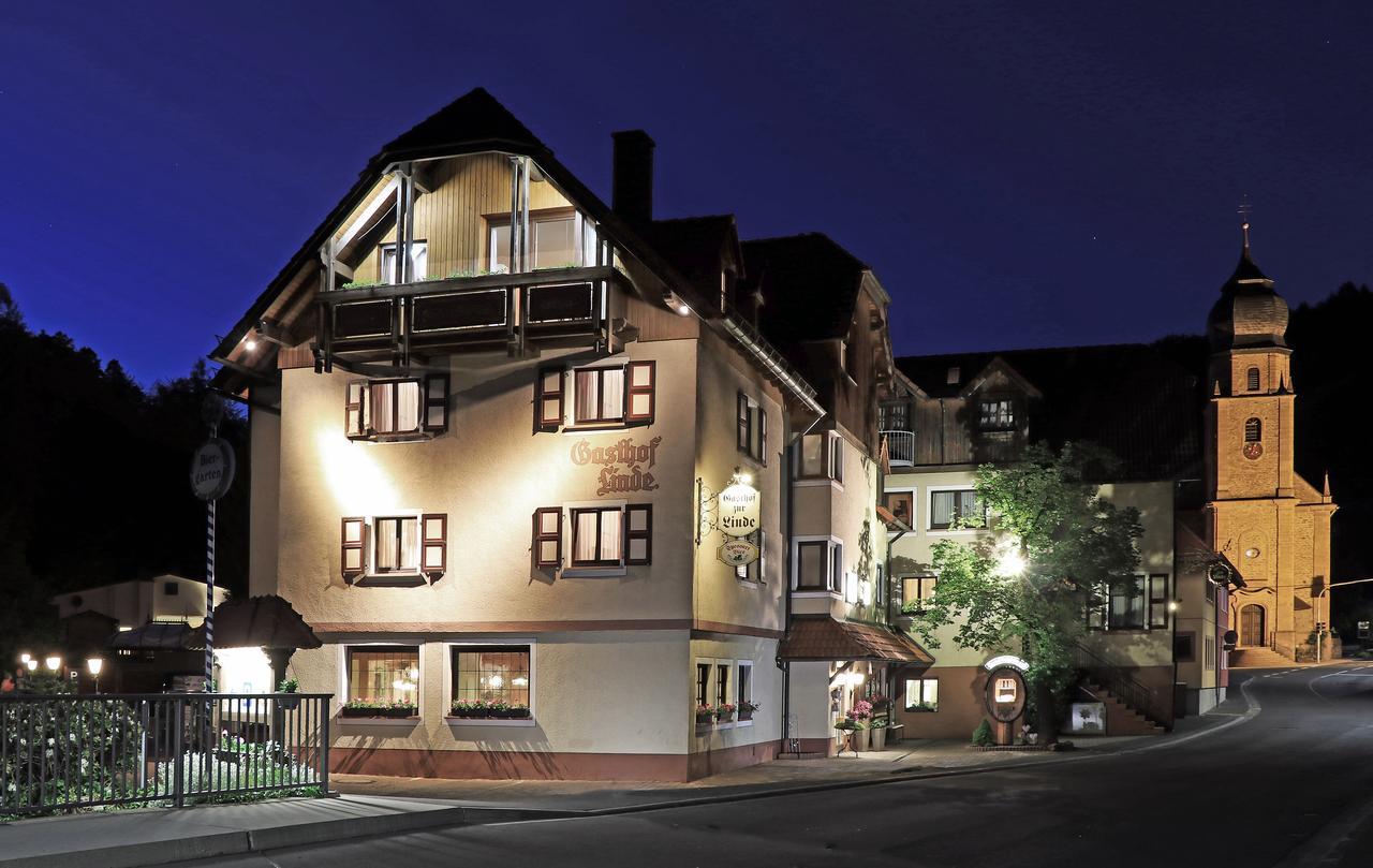 Landgasthof Zur Linde Heimbuchenthal Buitenkant foto